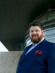 Launching a start-up from opera singing entrepreneur