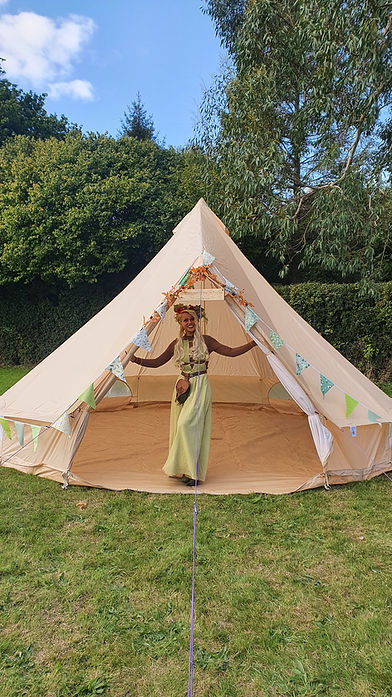 Homepage-Molly-Teepee.jpg