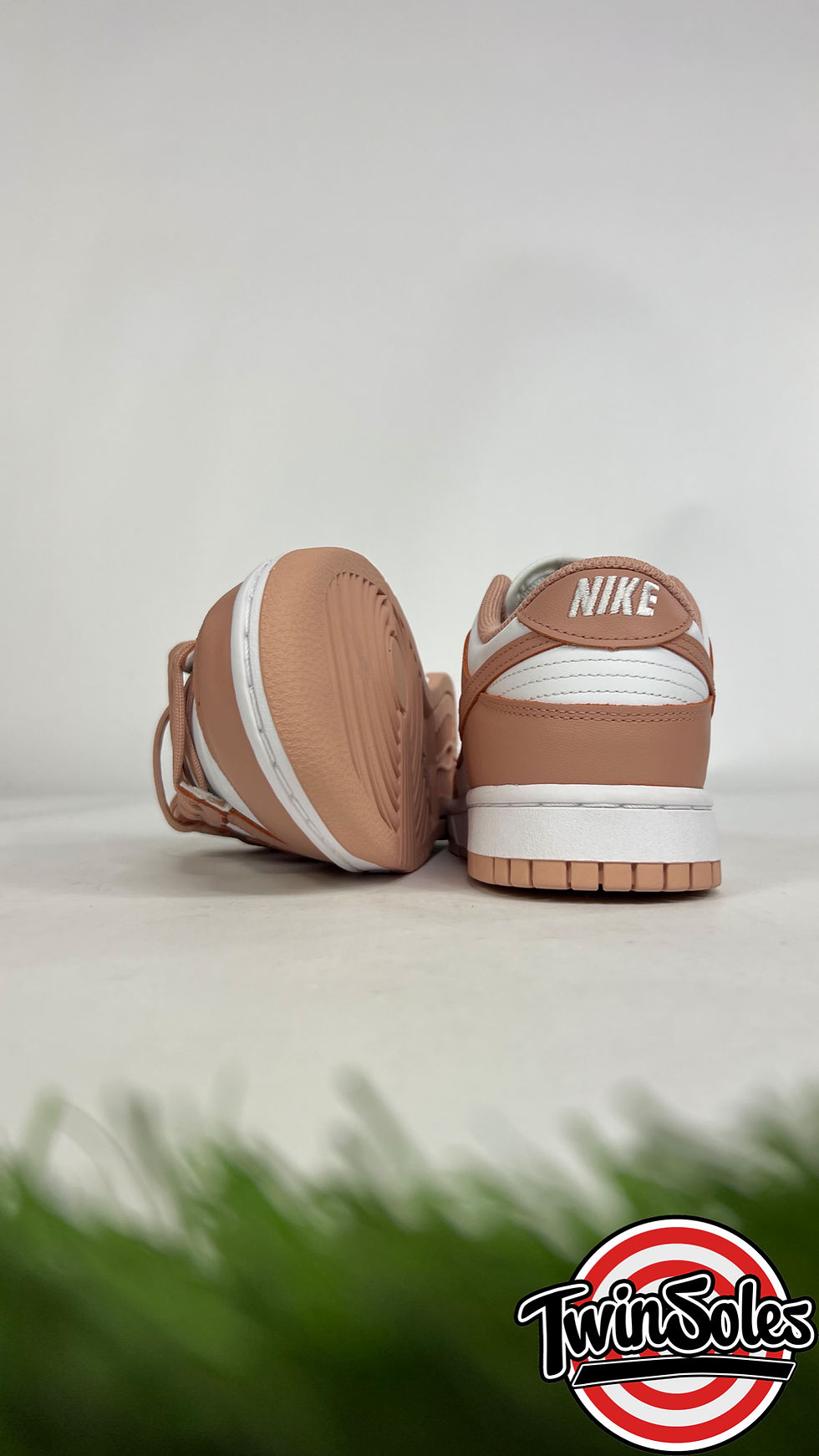 Thumbnail: Wmns Nike Dunk Low "Rose Whisper"