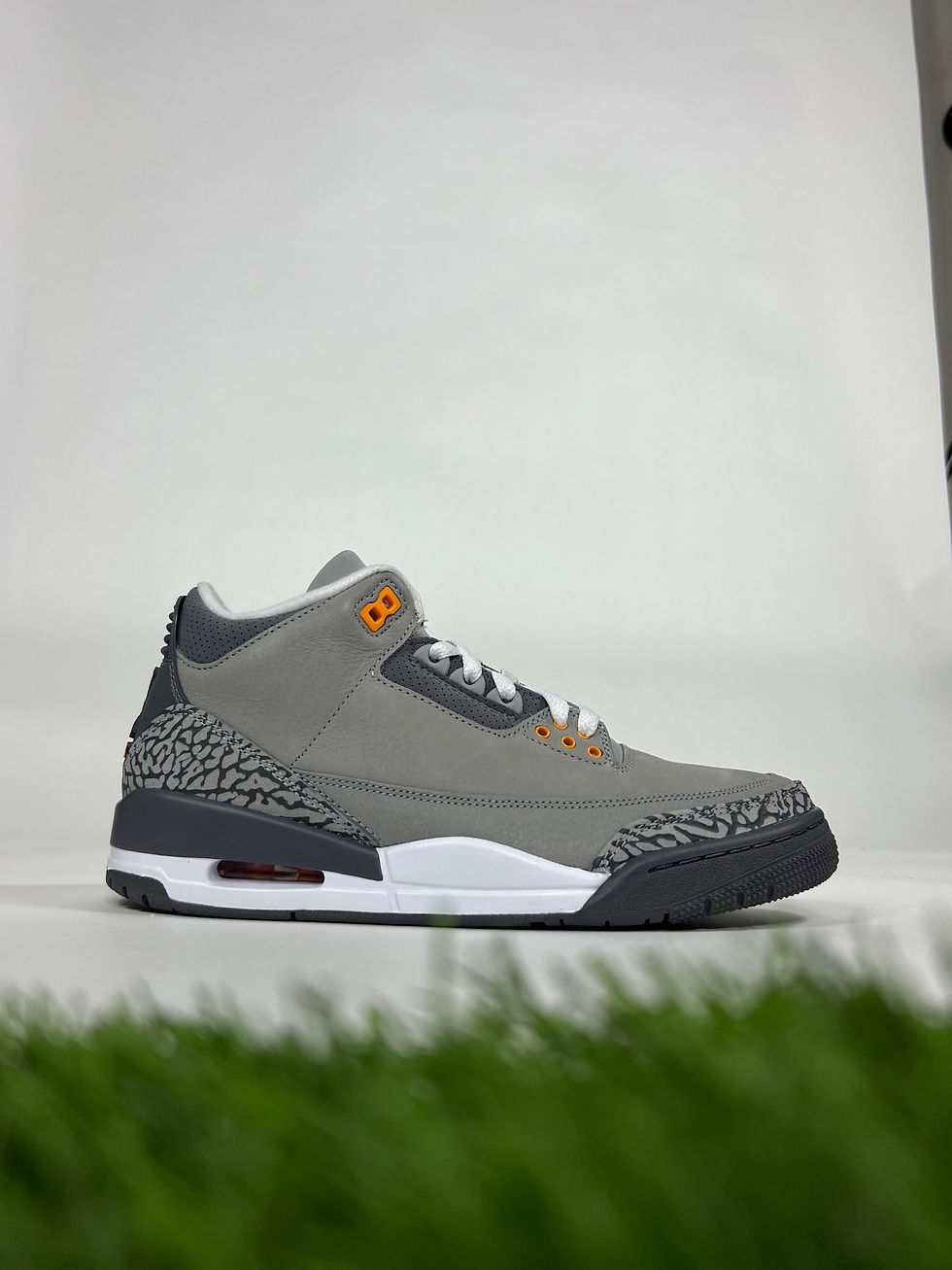 Thumbnail: Jordan Retro 3 "Cool Grey" 2021