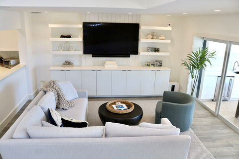 ACCENT WALLS