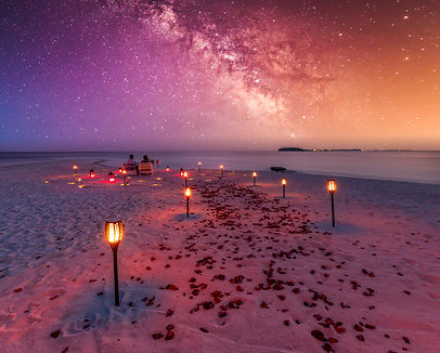 amazing-beach-dinner-setting-milky-ways-night-sky-luxury-destination-dining-honeymoon.jpg
