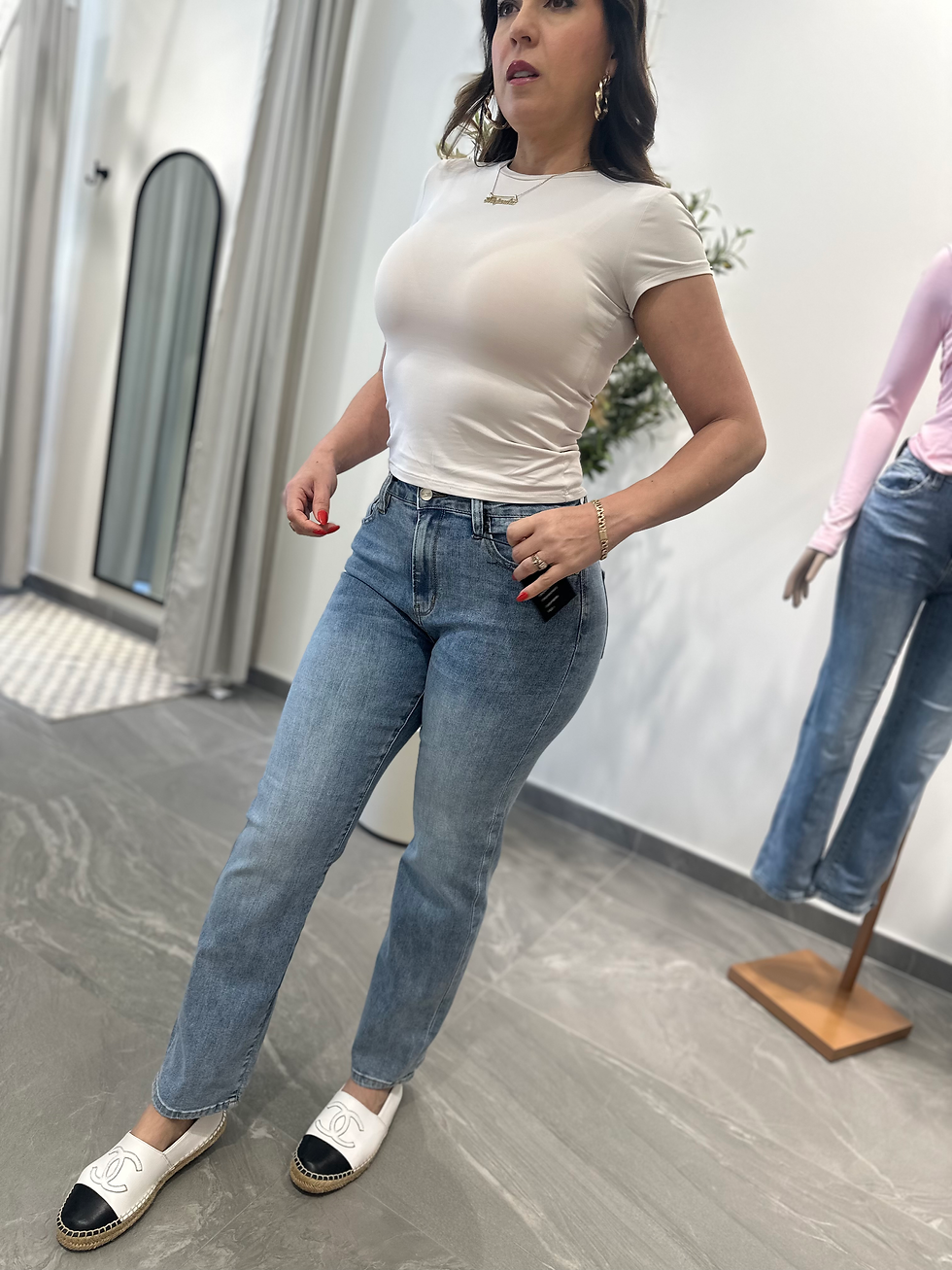 Thumbnail: Medium Wash jeans 