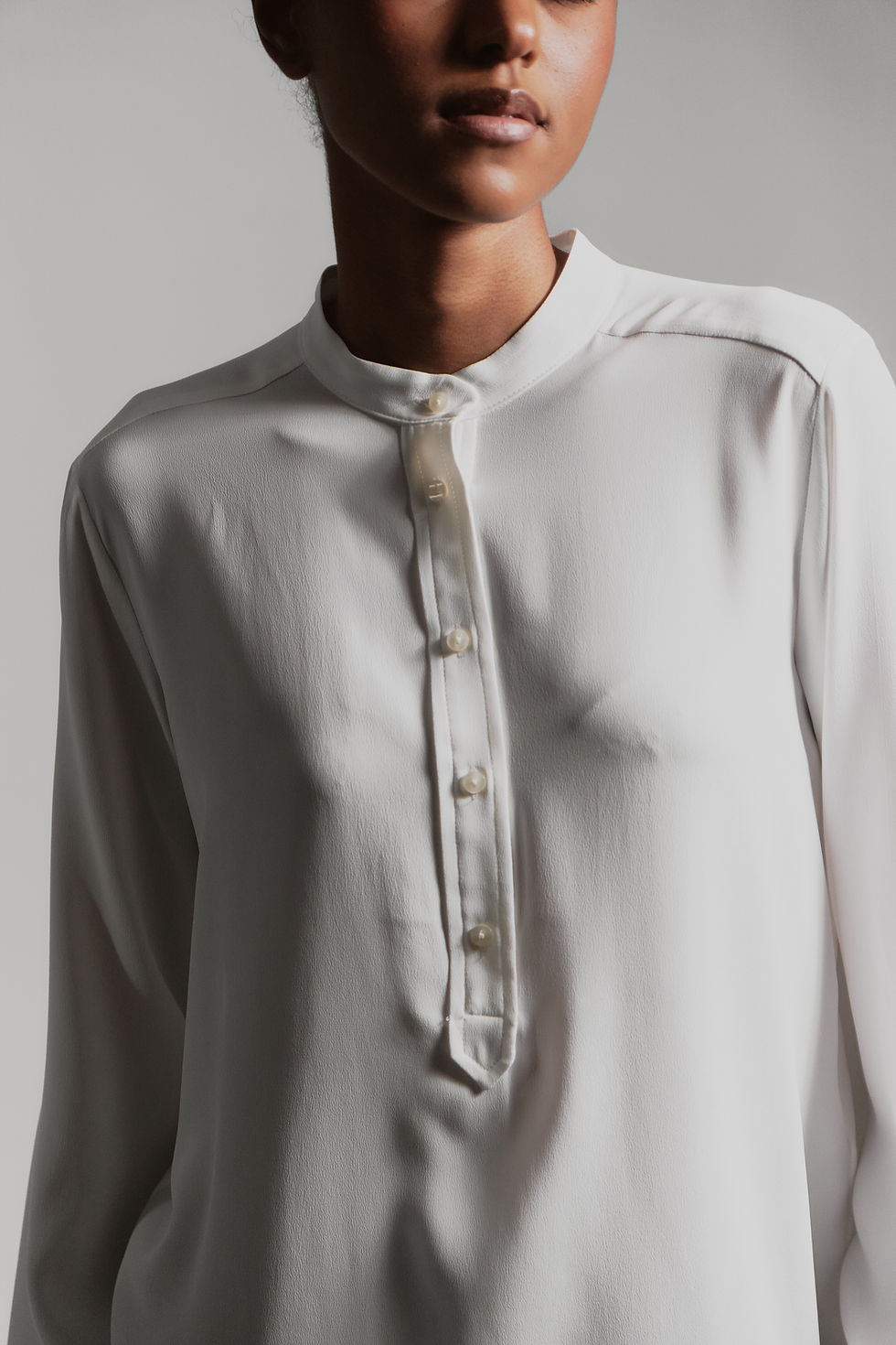 Thumbnail: BLOUSE WITH MANDARIN COLLAR-WHITE