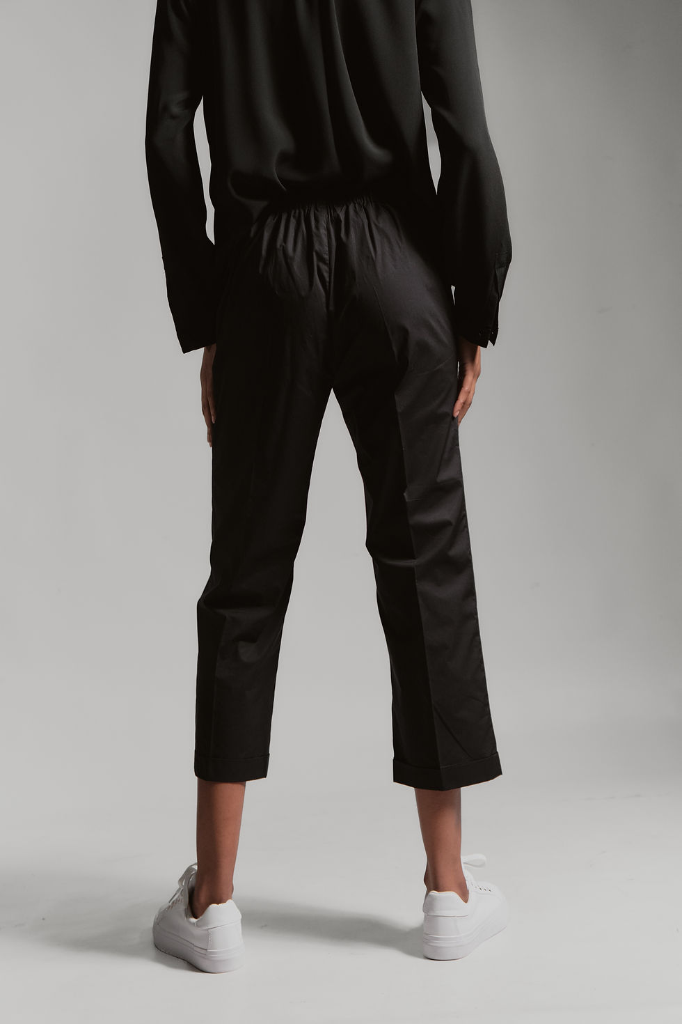 Thumbnail: CROPPED PANTS IN COTTON-BLACK