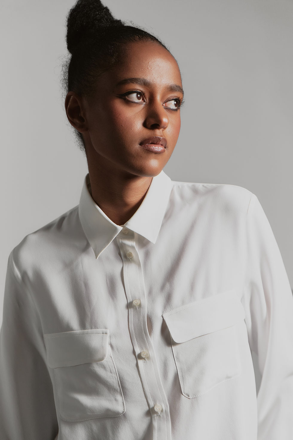 Thumbnail: OVERSIZED BLOUSE WITH FRONT POCKETS-WHITE