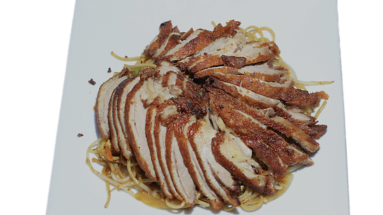 715. Gebratene Nudeln mit knusprigen Entenfleisch und Eier 脆皮鸭炒面