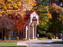 Monroe Community Hospital entrance