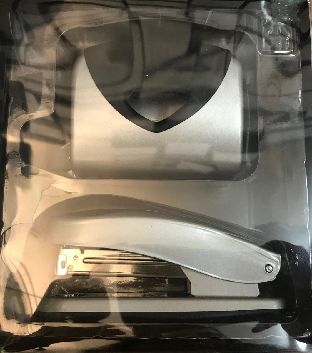 מארז משרדי - שדכן + מנקב