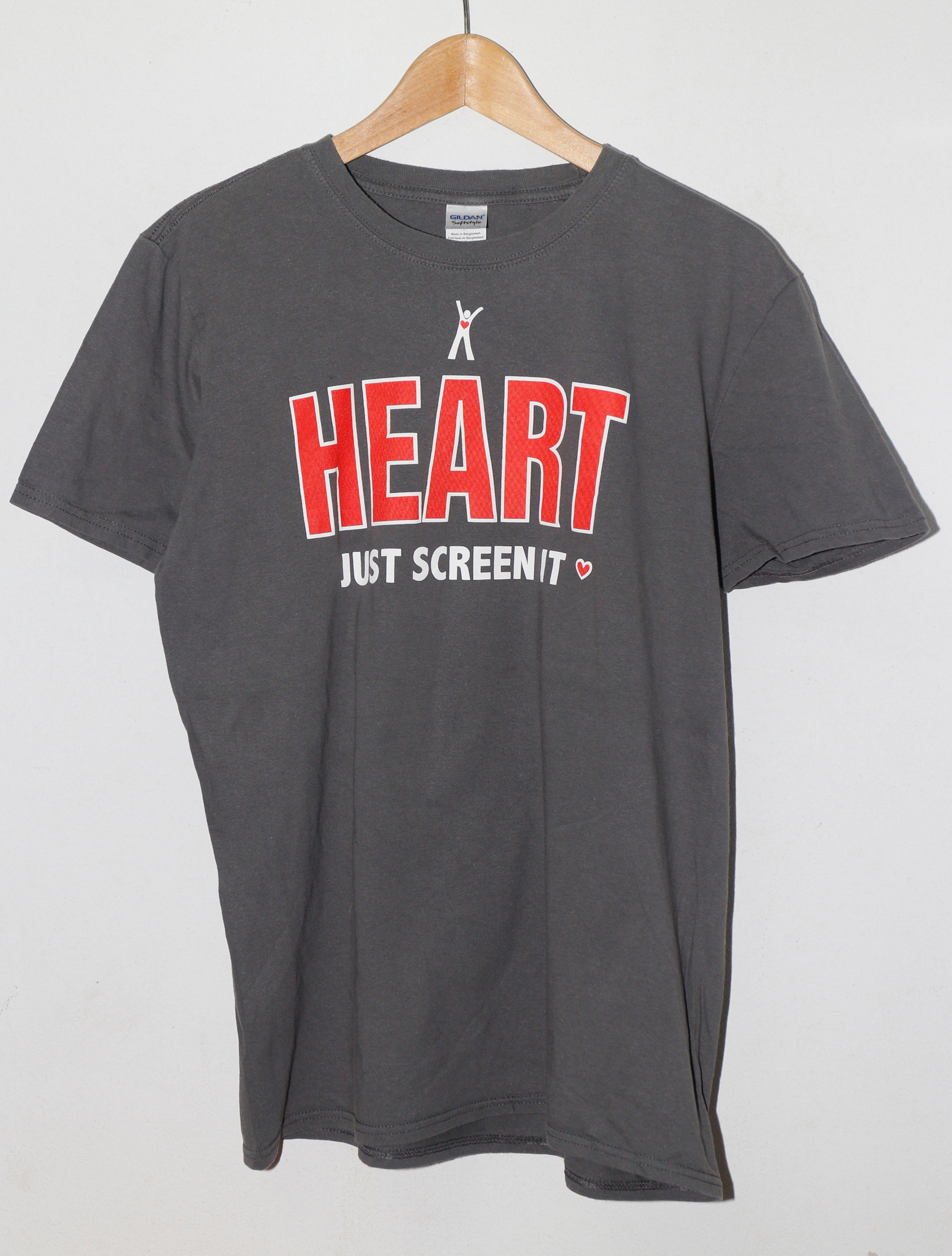 เสื้อยืดมือสอง Heart Just Screen มีลายหน้าหลัง (L/อก21"/ยาว28")T141