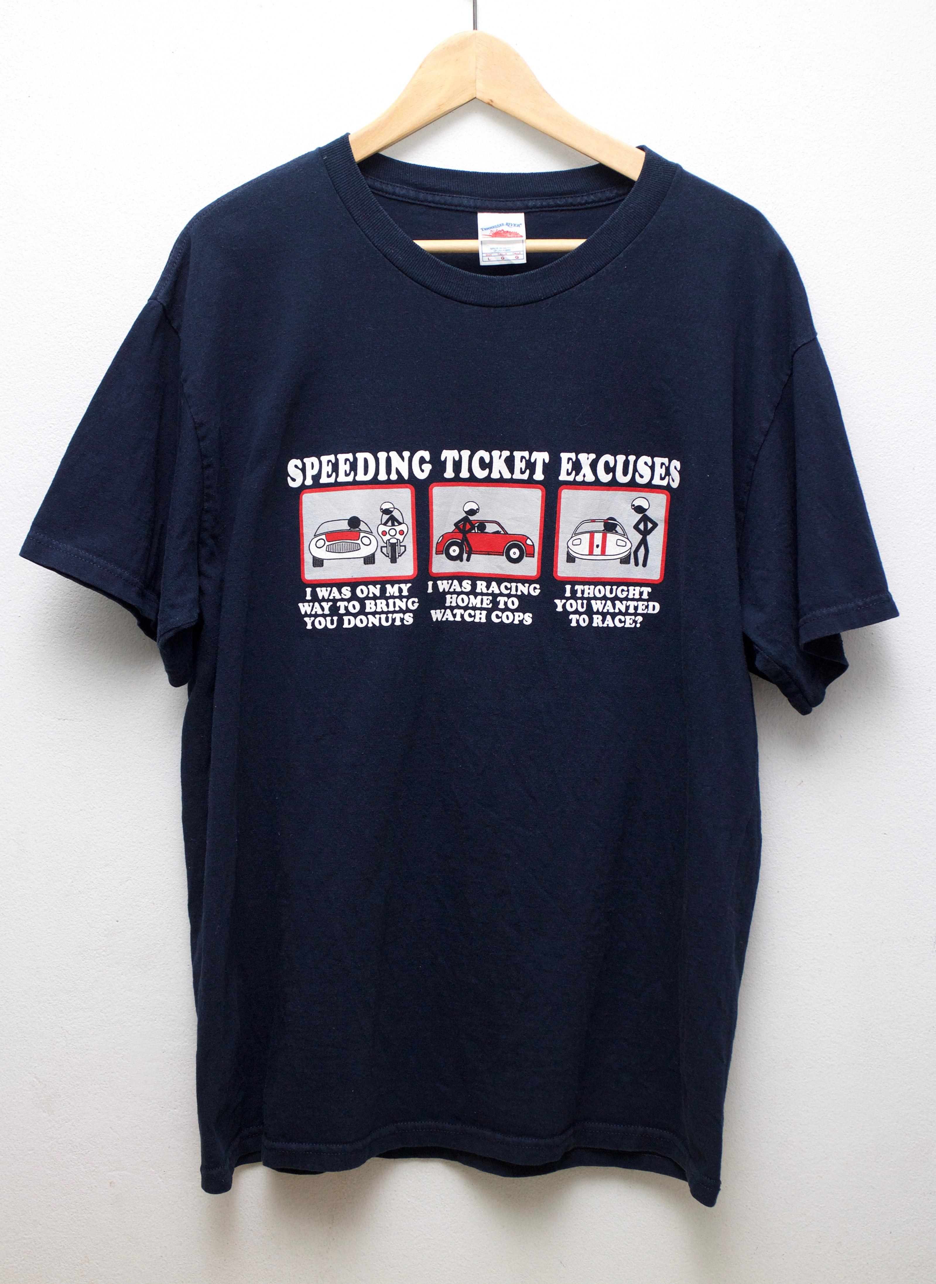 (L/อก21"/ยาว29")T109 เสื้อยืดลายสุดกวน "ข้อแก้ตัว เมื่อคุณจะโดนใบสั่ง"