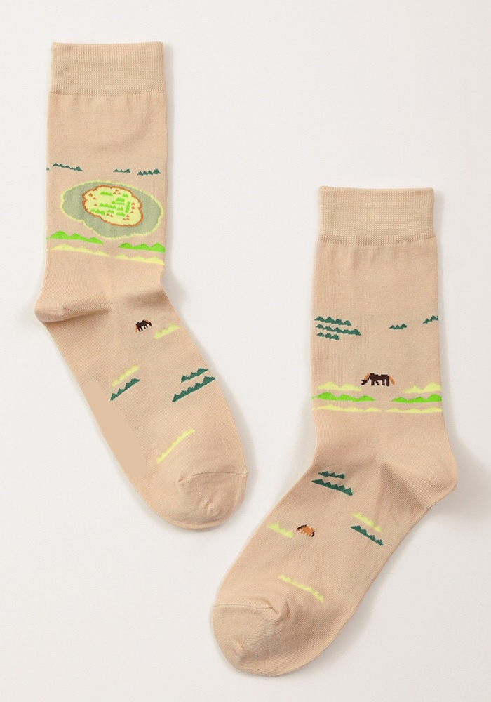 Geum Oreum Crew Socks