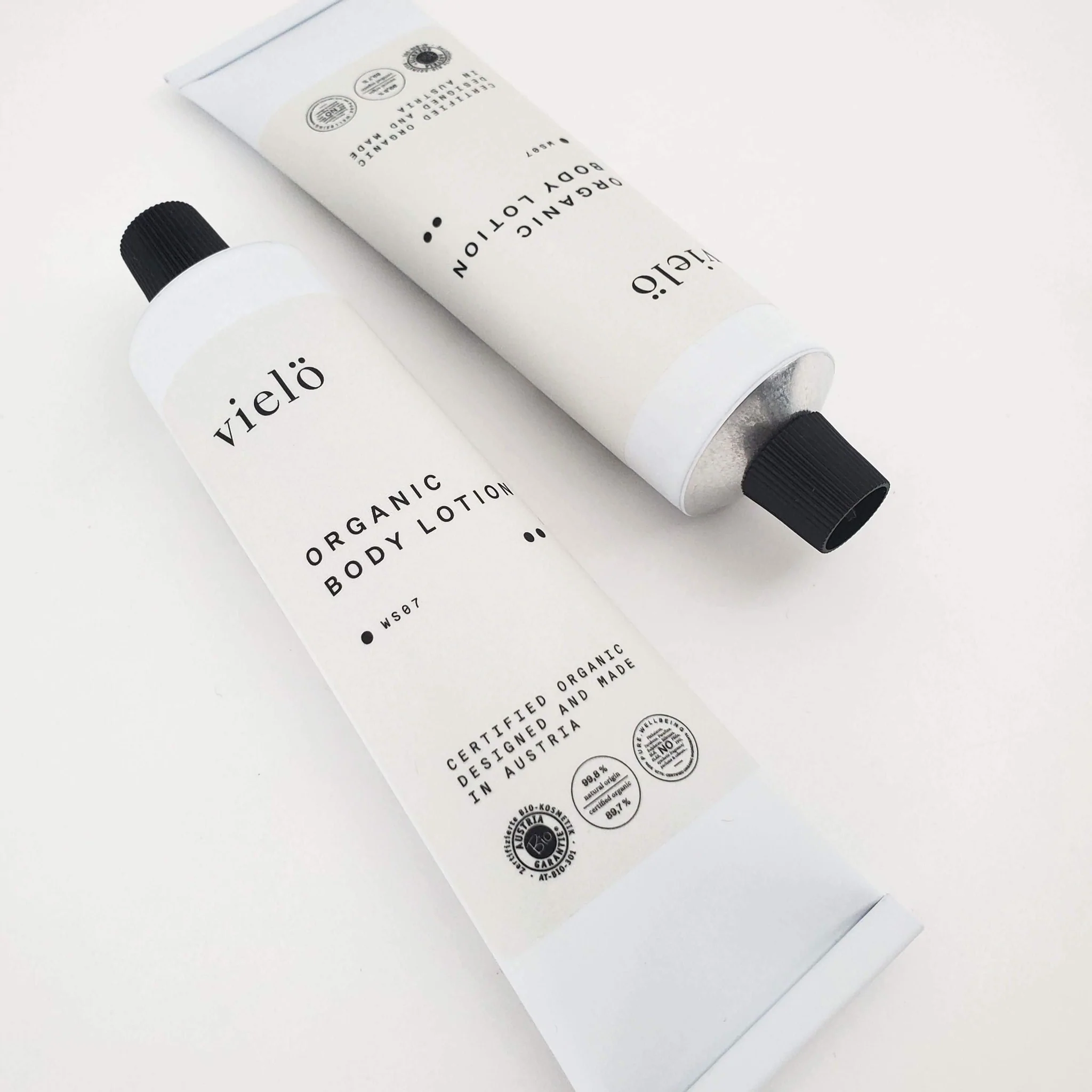 vieloe_Bodylotion_klein_KS_272cdf92-24c5-4a31-9cb8-8750ce12a4aa_1024x1024_2x.webp