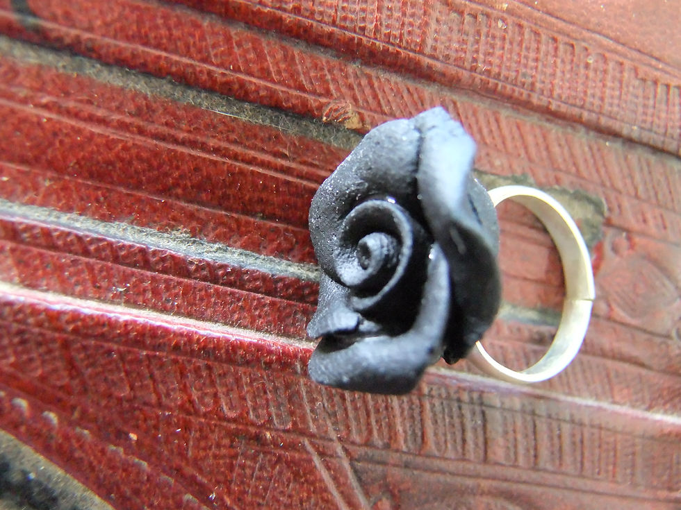 Miniature : Bague en argent massif avec fleur noire [Anber]