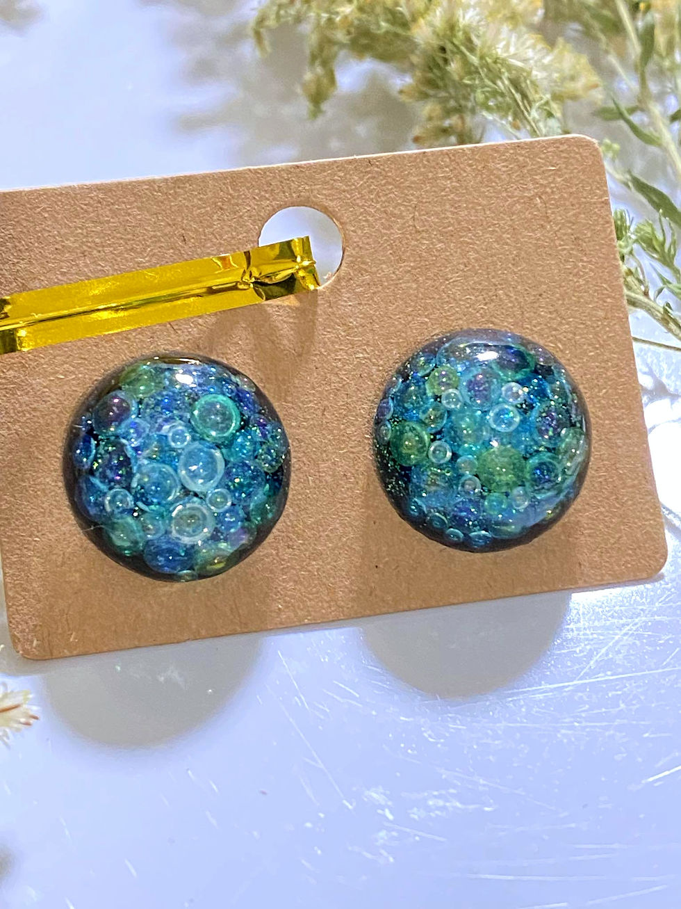 Thumbnail: Bubbles in a half sphere stud resin earrings 
