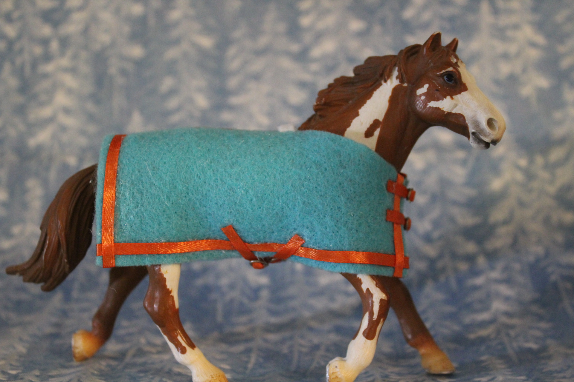 Schleich Average Adult Winter Blanket