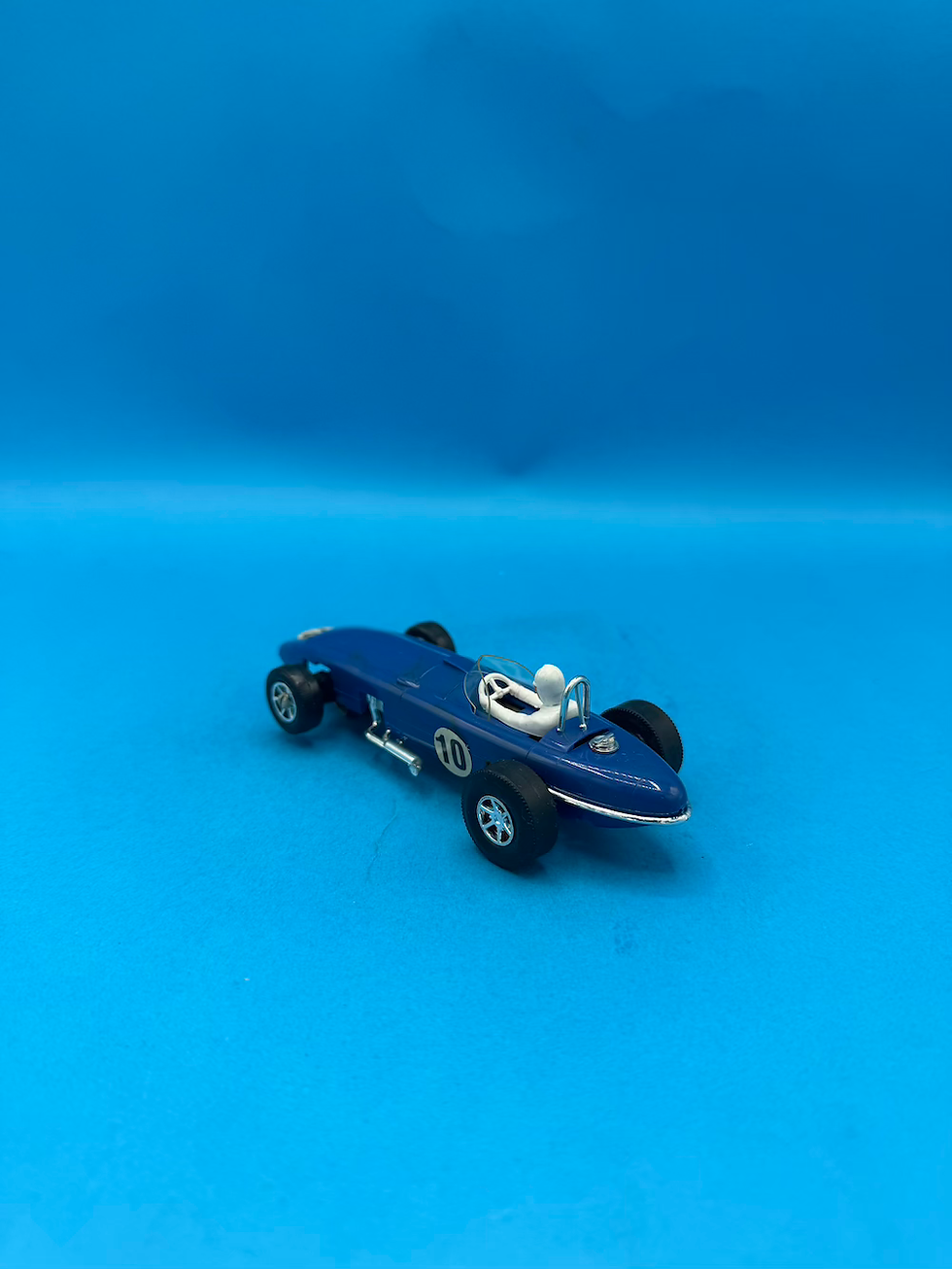 Thumbnail: AirFix 5300 Indi- Novi- Ferguson No.10