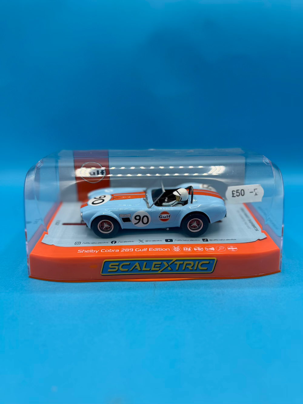 Scalextric C4509 Shelby Cobra 289 Gulf Edition No.90
