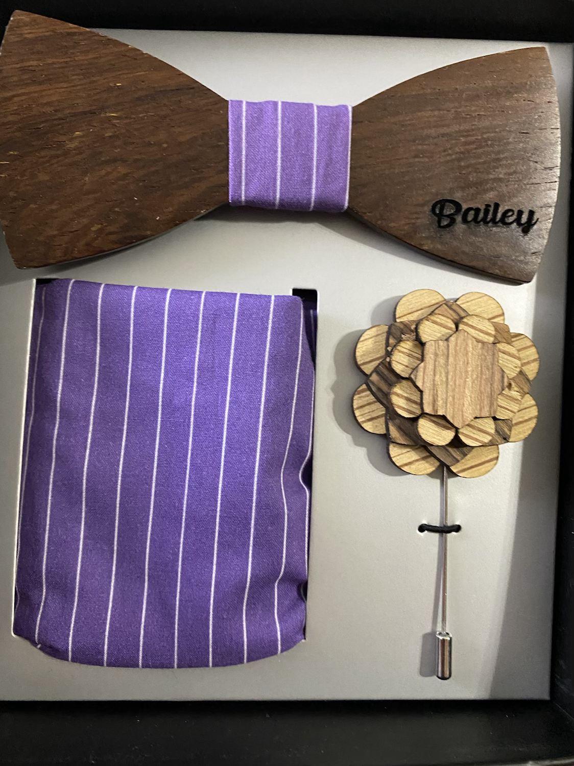 Wooden bow tie set