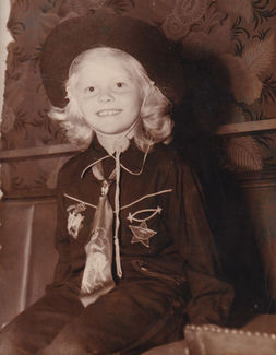 IMG_20230724_0005 Cindy in Hopalong Cassidy Suit 1944.jpg