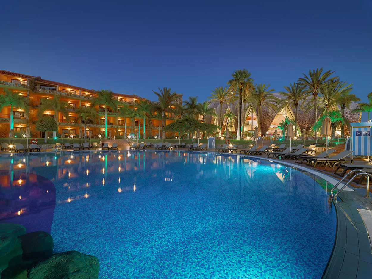 Playa Meloneras Palace at Night