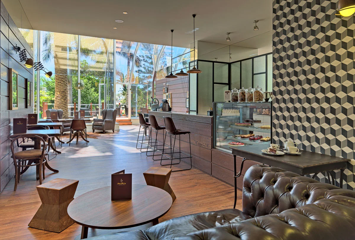 Las Palmeras Inside Cafe