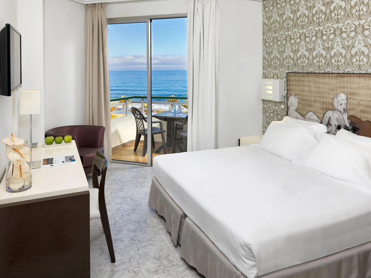 Las Palmeras Room