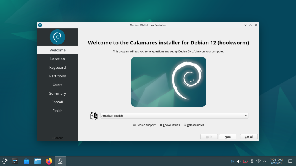 Tela inicial do instalador Calamares no Debian 12, com opções de idioma e menu lateral com etapas da instalação.