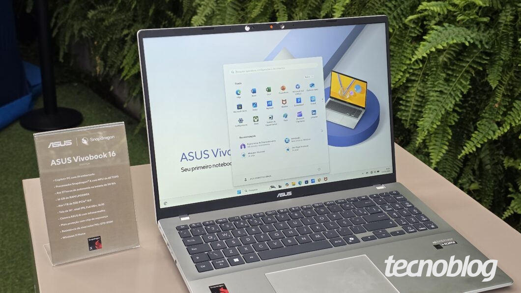 Notebook Asus com sistema operacional Windows 11