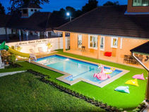 DV-1810 Brown House Poolvilla