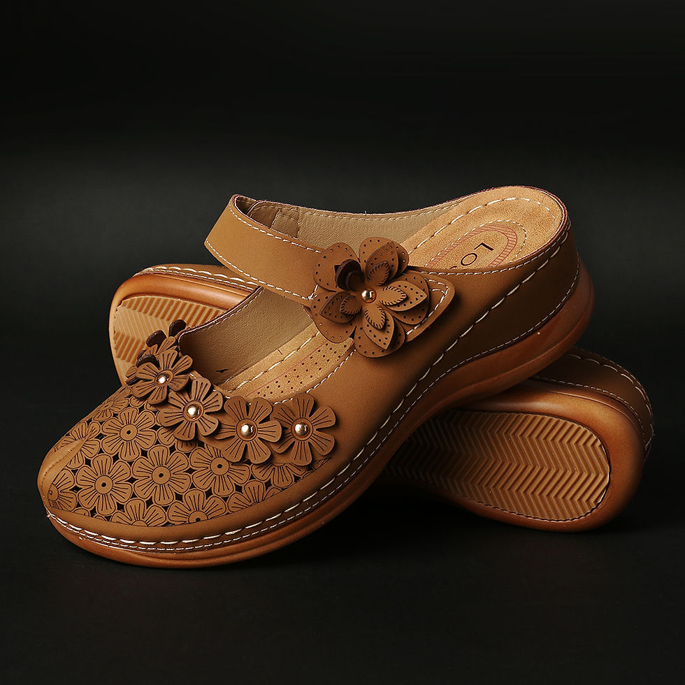 Thumbnail: Flowers Pattern Sandals Hollow Out Soft Sole Shoes (LOSTISY)