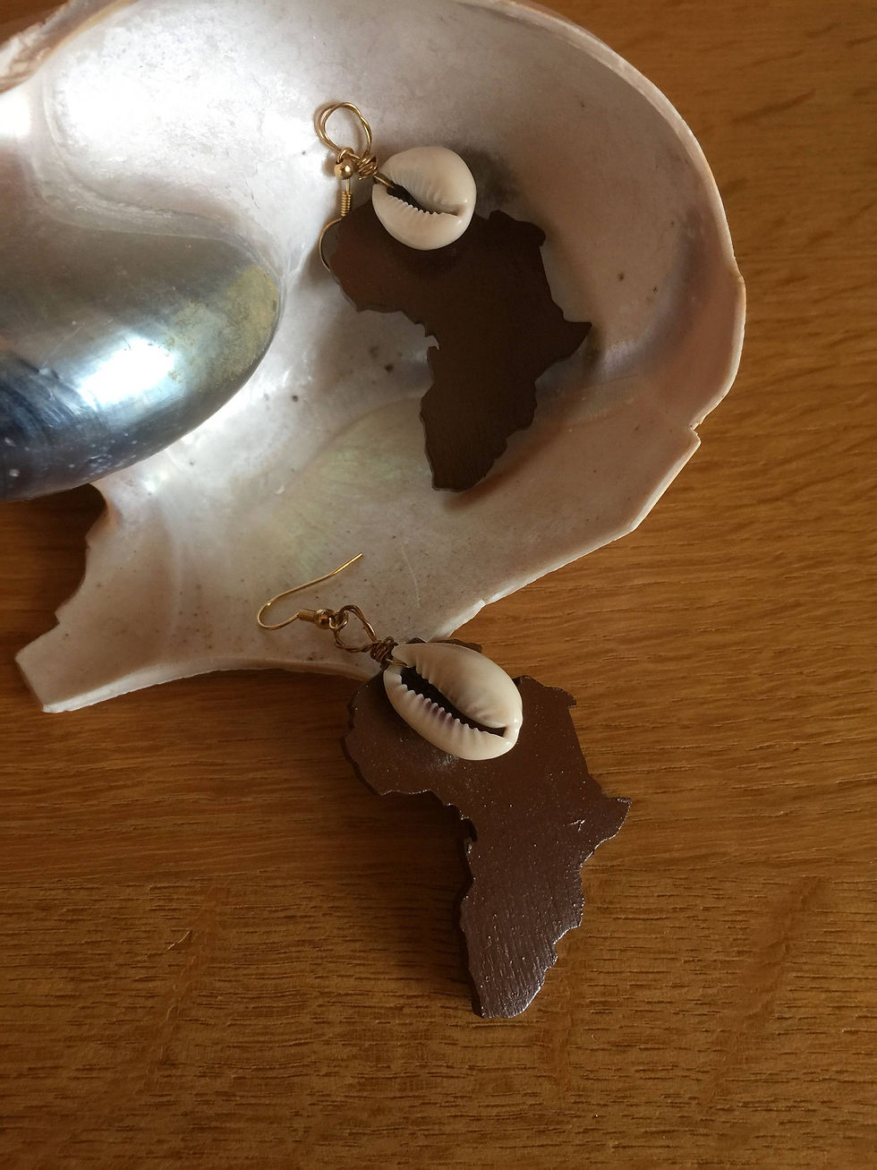 Thumbnail: African Zulu Wooden Cowrie Earrings (Continent Clothing)