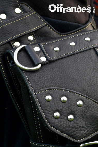 Thumbnail: Burning Man Leather Messenger Bag (Offrandes)