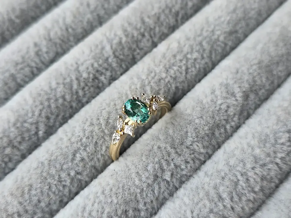 Thumbnail: Double Claws Oval Cluster with Emerald & Diamonds