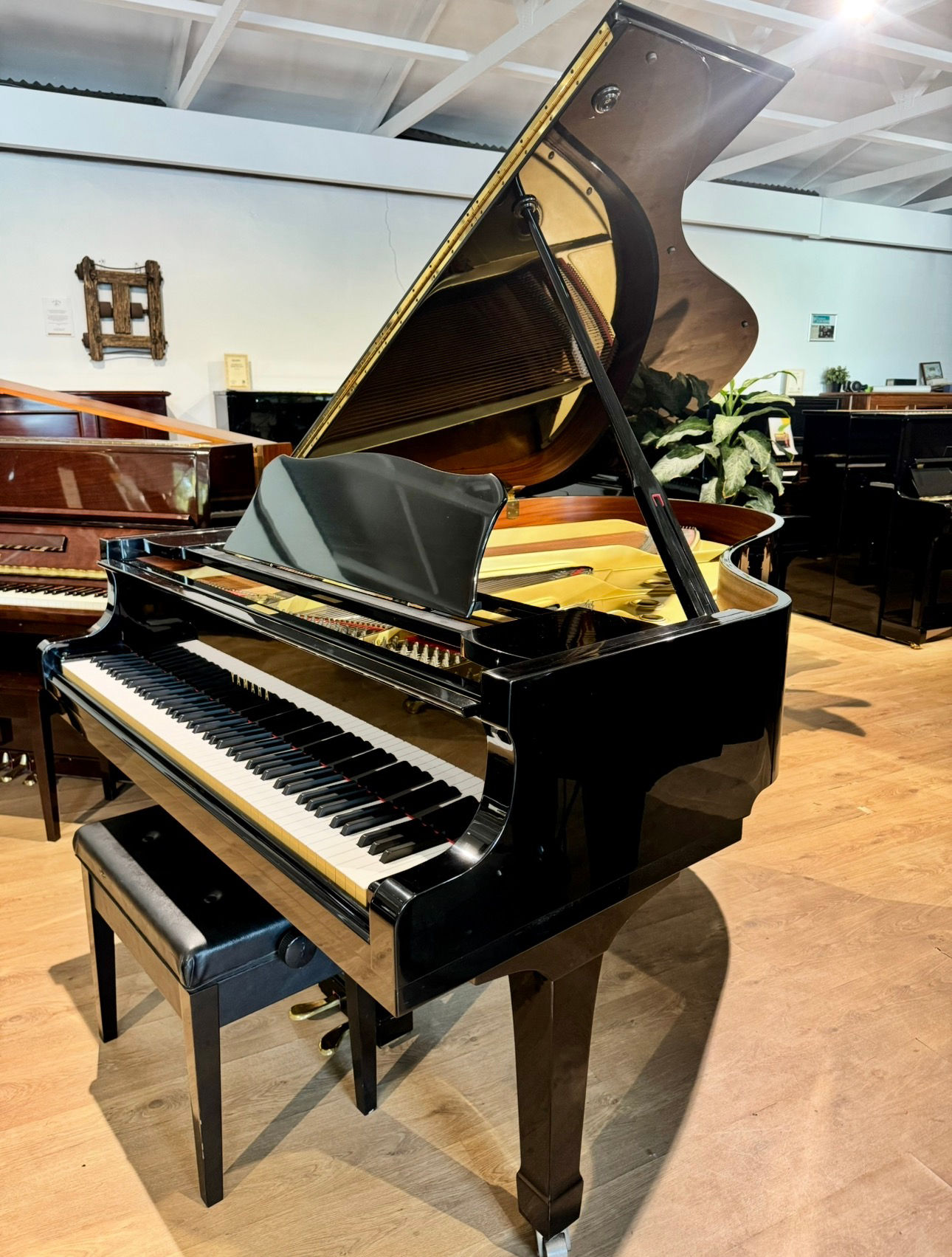 Yamaha G2E Baby Grand Piano
