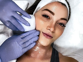 Lymphatic Drainage Facial with Cryoskin