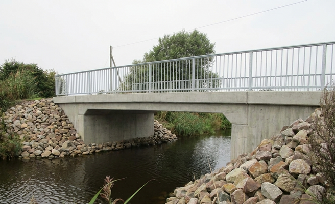 Variante 01 integrales Bauwerk.png