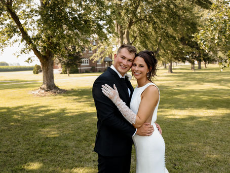 Devon & Laura’s Timeless Backyard Wedding
