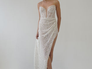 Julie Vino NYFW Bridal Fall '23 Presentation