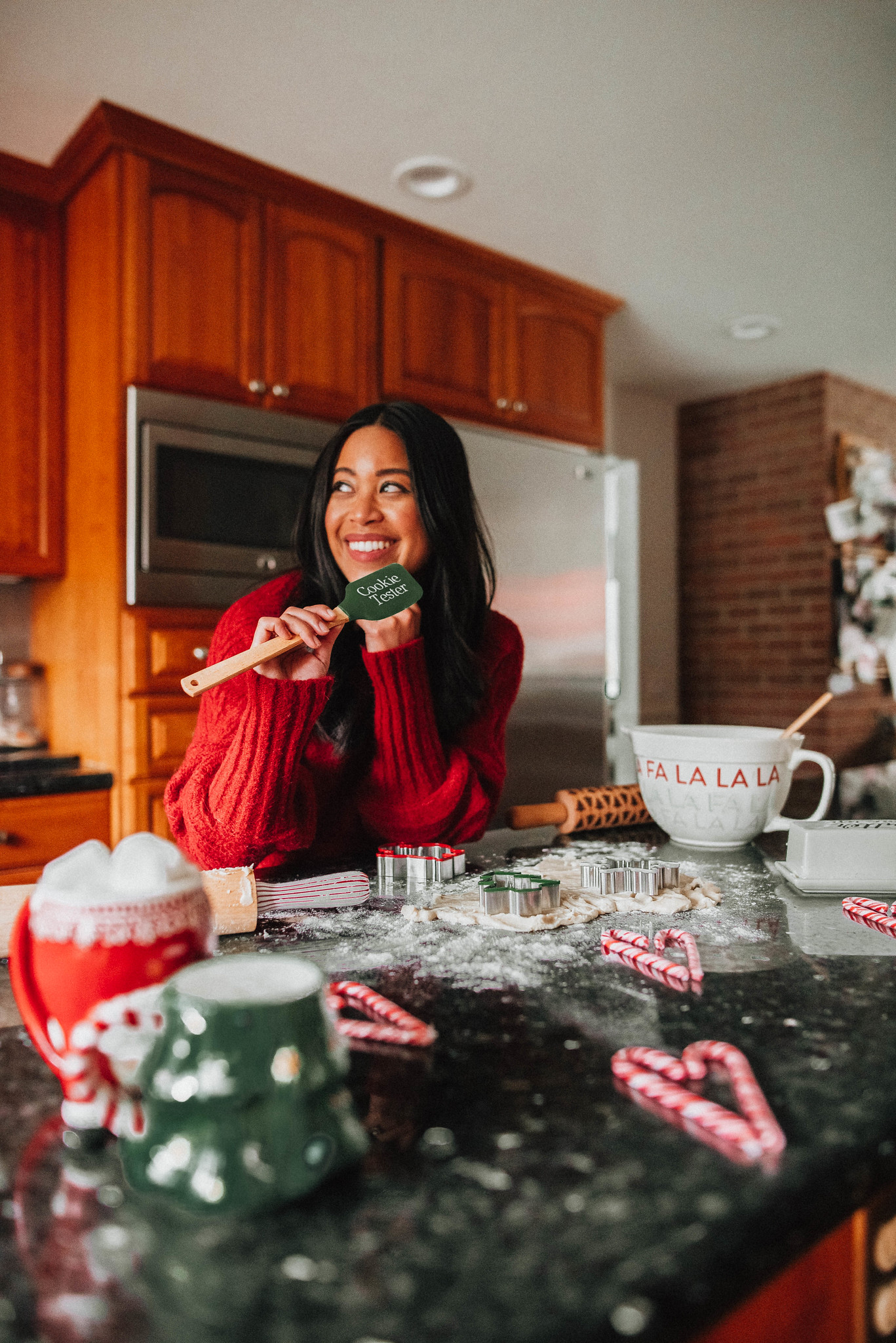 Christmas kitchen - christmas kitchen decor - image from www.emmasedition.com - copyright @emmasedition