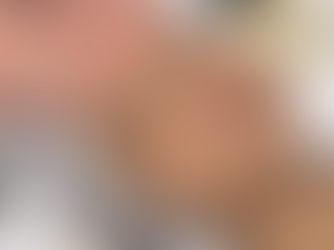 Mindy Kaling gets a Chanel skincare treatment. Credit : CHANEL BEAUTY Community/instagram