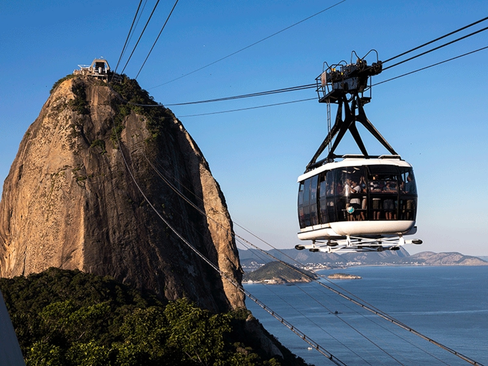 Bilhete-Bondinho_702c67f3726c907aefd74a7b5b7ea13b4a0a081072a075c9f80ef2dccdbf50fb.webp