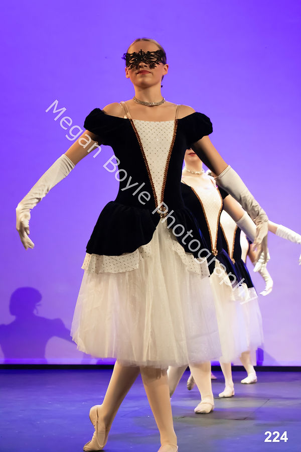 seniorballetdance8_edited.jpg