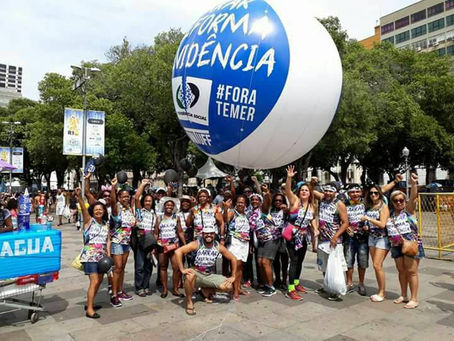 No carnaval dos protestos, SINTUFF ocupa as ruas contra a Reforma