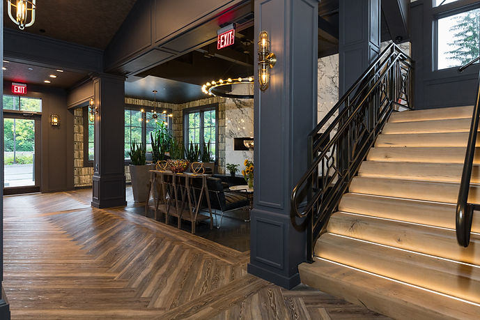 Beautiful, airy entryway and stairwell