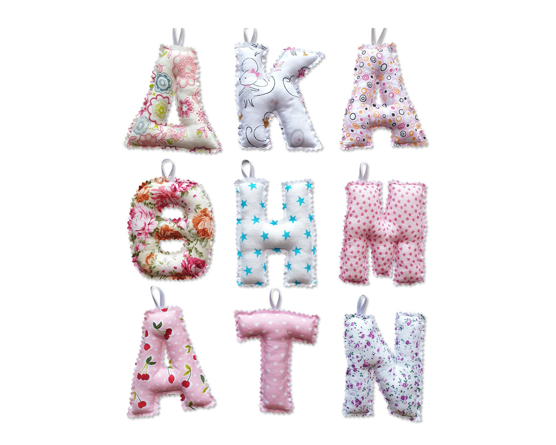 Μονογράμματα μαξιλαράκια με παιδικά υφάσματα