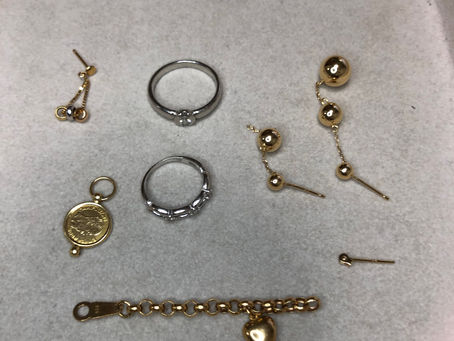 切れたネックレス、ピアス 「買取り」