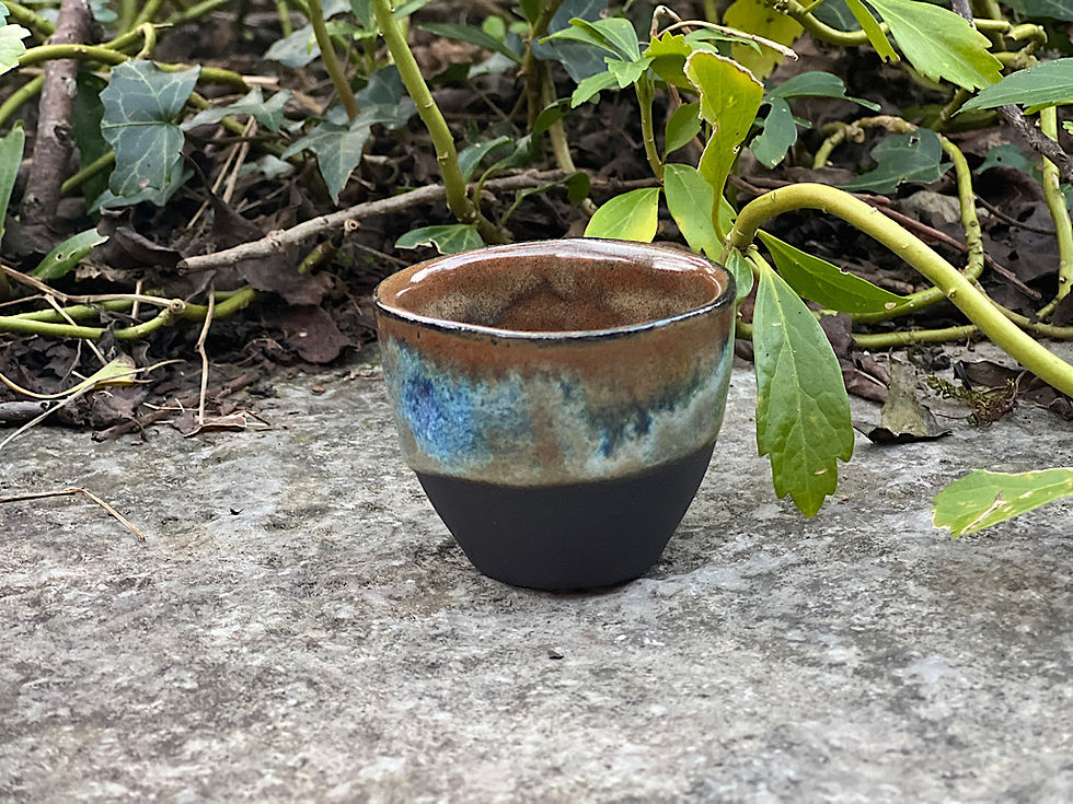 Espresso cup - opalescent Black clay