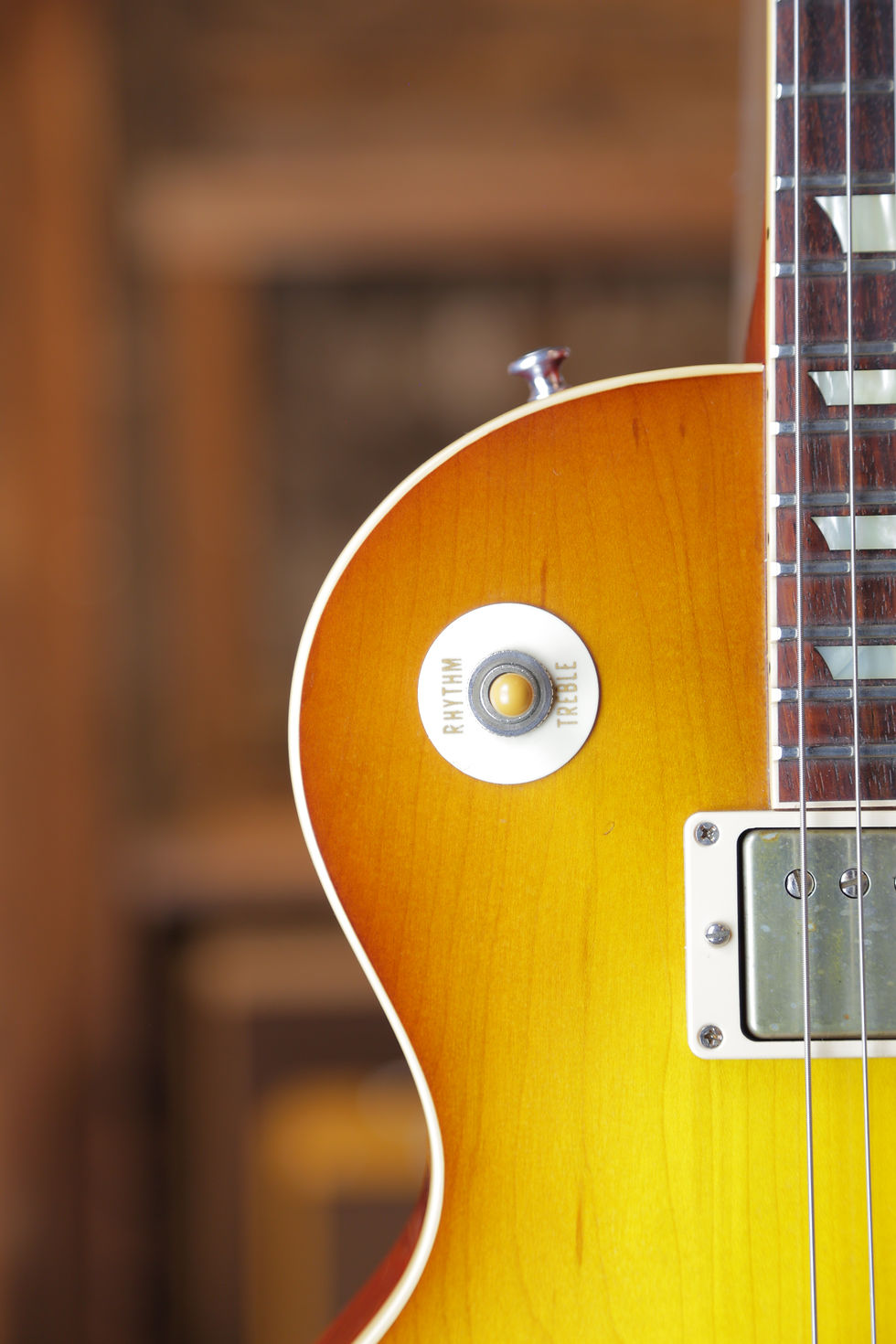 Thumbnail: Gibson Les Paul CS R8 (2012)