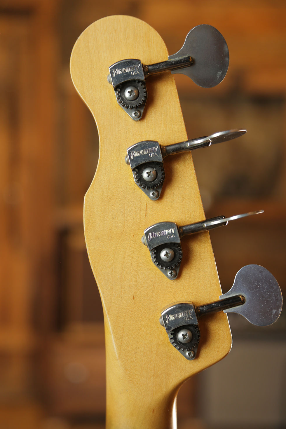 Miniature : Basse Montréal Guitar Feathercaster – Relic Gold Rush